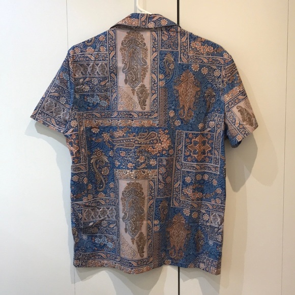Patterned short sleeve button down - Picture 3 of 5
